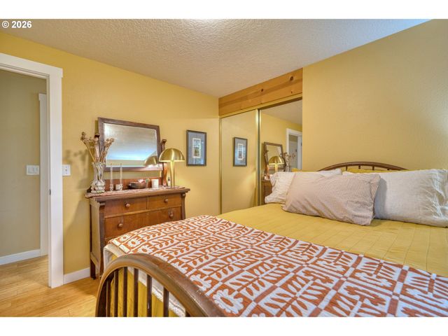 28567 SCAPPOOSE VERNONIA Hwy, Scappoose, OR 97056