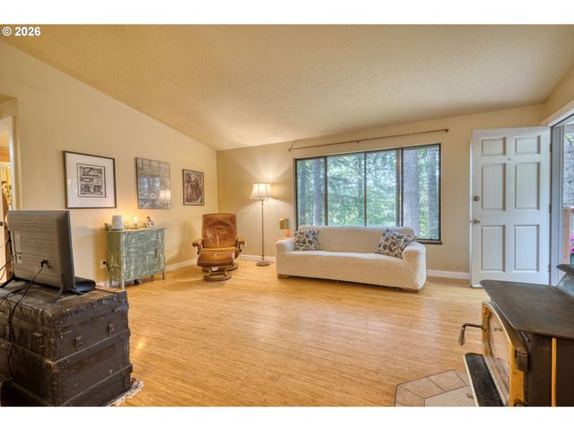 28567 SCAPPOOSE VERNONIA Hwy, Scappoose, OR 97056