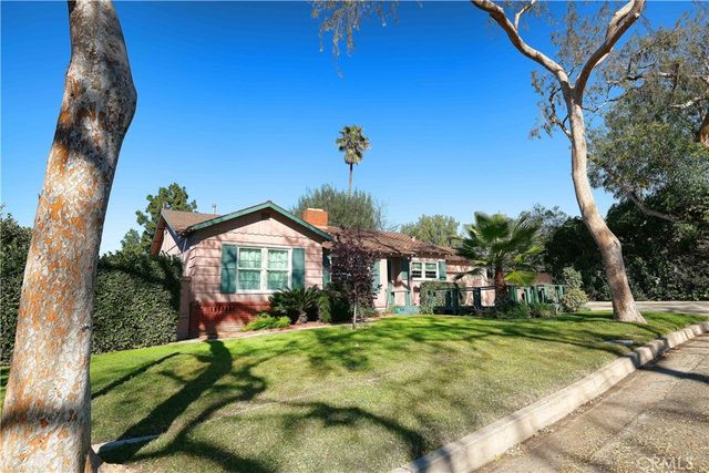 1060 Grandview, Fullerton, CA 92835