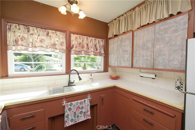 1060 Grandview, Fullerton, CA 92835