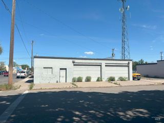 402 Idaho Street, Gooding, ID 83330