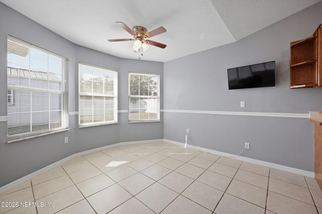 75 BREEZE HILL Lane, Palm Coast, FL 32137