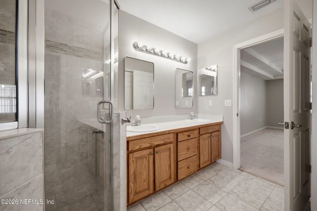 75 BREEZE HILL Lane, Palm Coast, FL 32137