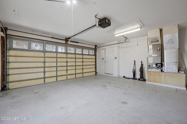 75 BREEZE HILL Lane, Palm Coast, FL 32137