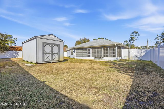 75 BREEZE HILL Lane, Palm Coast, FL 32137