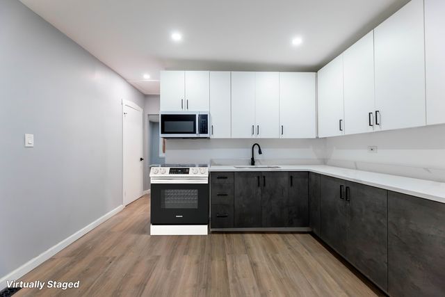 5527 S loomis Boulevard, Chicago, IL 60636