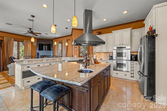 221 Connection Circle, Robbinsville, NC 28771
