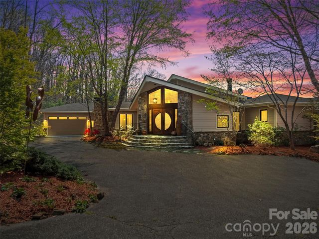 221 Connection Circle, Robbinsville, NC 28771