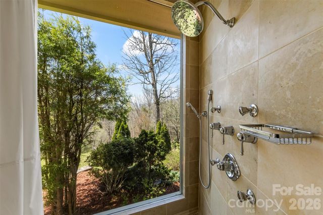 221 Connection Circle, Robbinsville, NC 28771