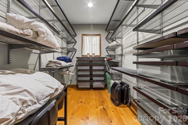 221 Connection Circle, Robbinsville, NC 28771