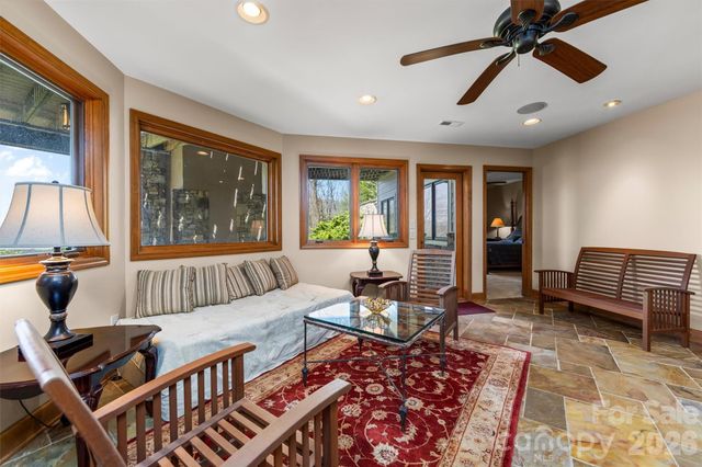 221 Connection Circle, Robbinsville, NC 28771