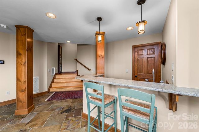 221 Connection Circle, Robbinsville, NC 28771