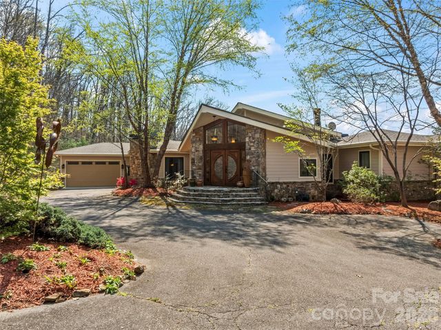 221 Connection Circle, Robbinsville, NC 28771