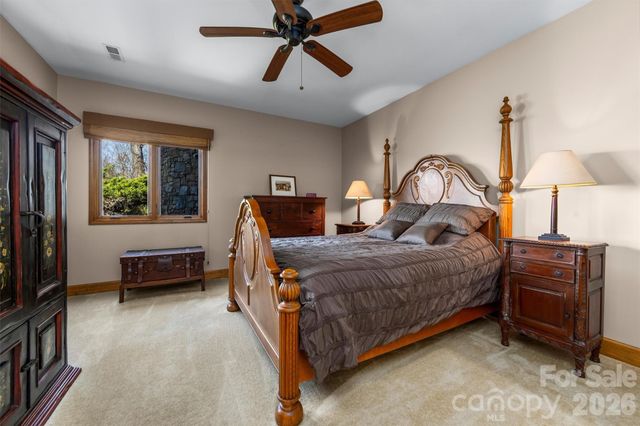 221 Connection Circle, Robbinsville, NC 28771