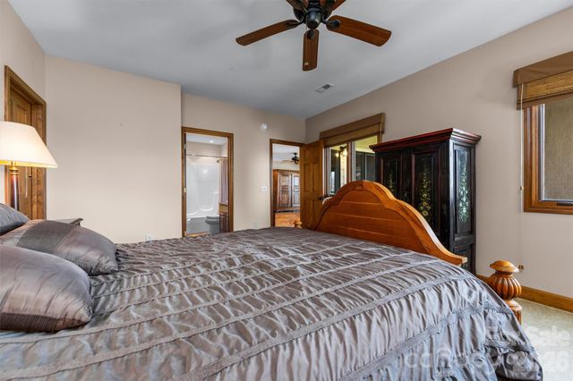 221 Connection Circle, Robbinsville, NC 28771