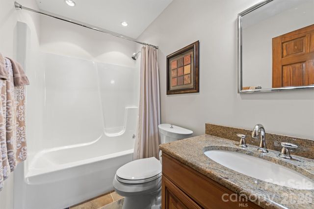 221 Connection Circle, Robbinsville, NC 28771
