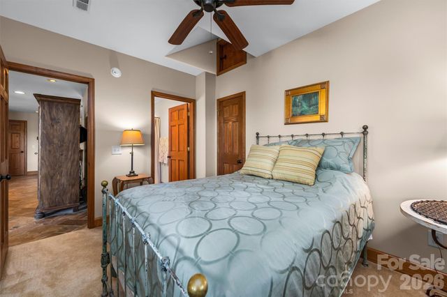 221 Connection Circle, Robbinsville, NC 28771