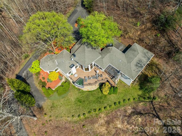 221 Connection Circle, Robbinsville, NC 28771