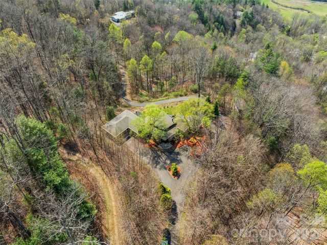 221 Connection Circle, Robbinsville, NC 28771