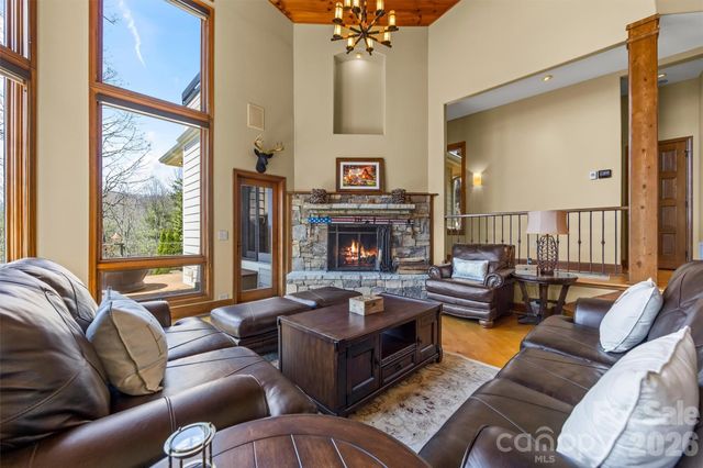221 Connection Circle, Robbinsville, NC 28771