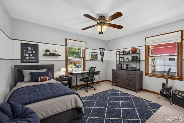 1817 W Clark Street, St Charles, MO 63301