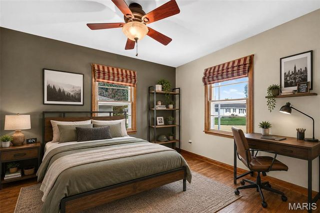 1817 W Clark Street, St Charles, MO 63301