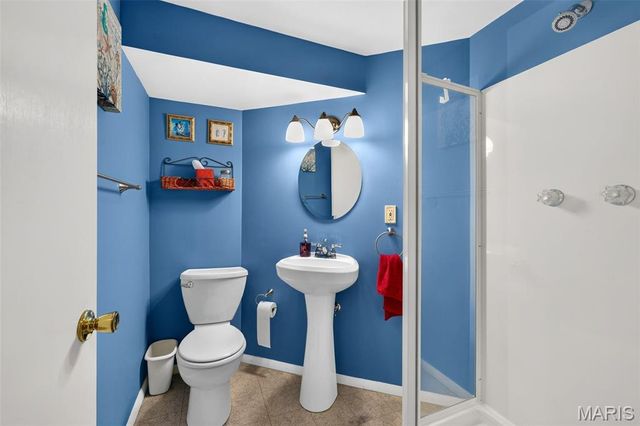 1817 W Clark Street, St Charles, MO 63301