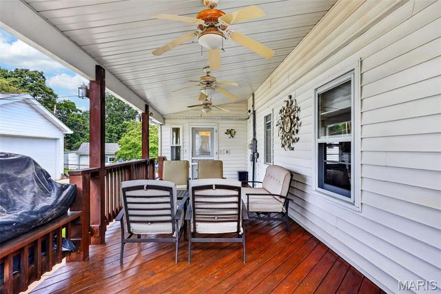 1817 W Clark Street, St Charles, MO 63301