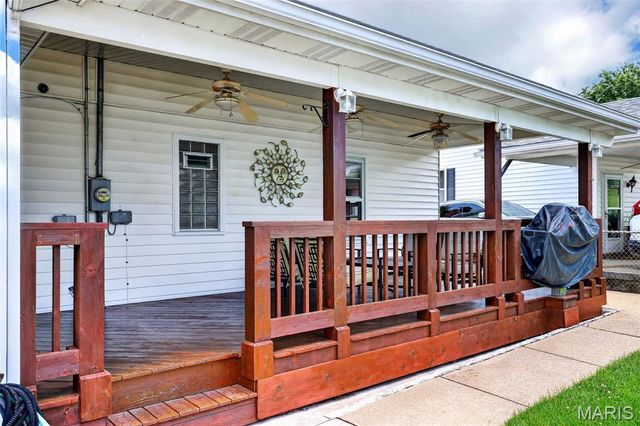 1817 W Clark Street, St Charles, MO 63301