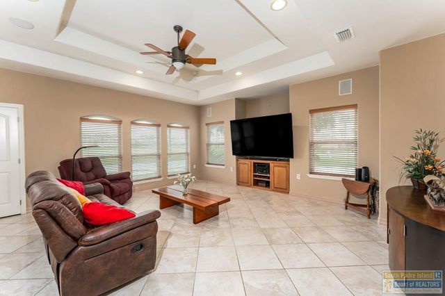 14 Whooping Crane Dr., Laguna Vista, TX 78578