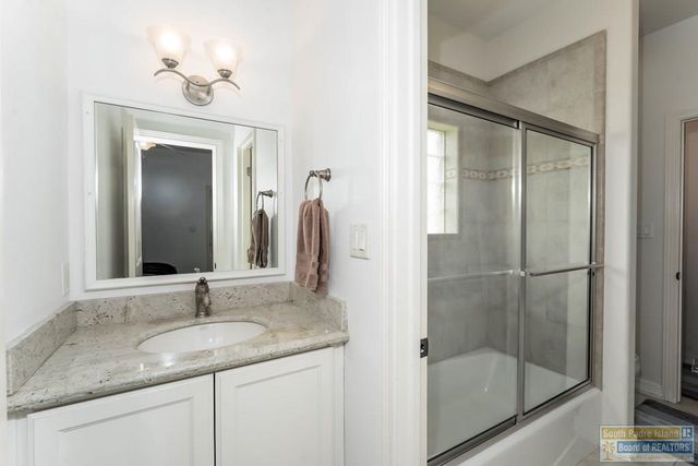 14 Whooping Crane Dr., Laguna Vista, TX 78578