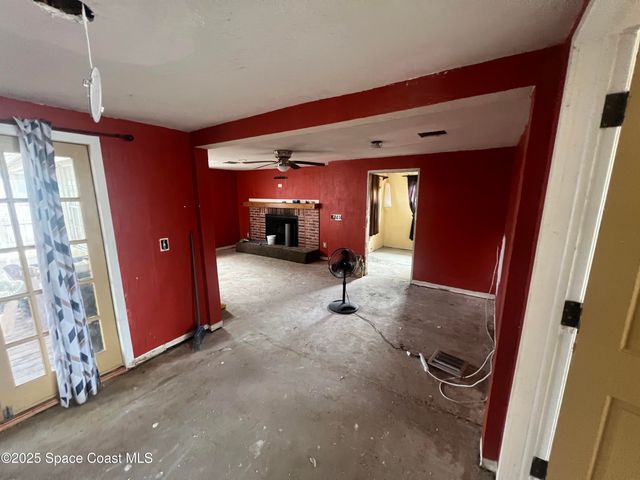 943 Canal Lane NE, Palm Bay, FL 32905