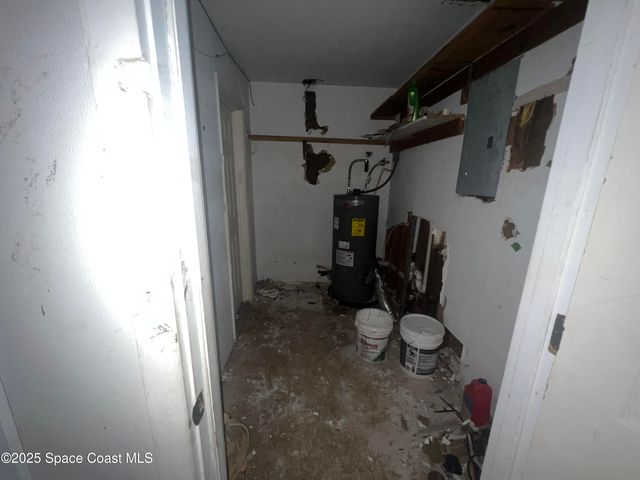 943 Canal Lane NE, Palm Bay, FL 32905