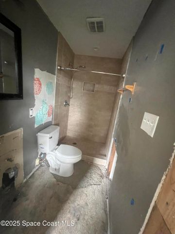 943 Canal Lane NE, Palm Bay, FL 32905