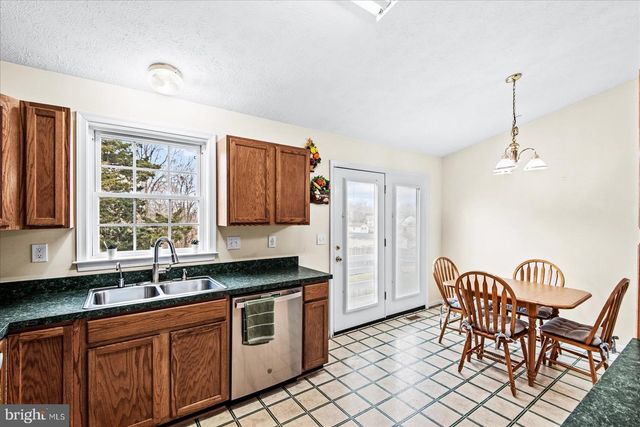 12006 FALCON RIDGE DR, Fredericksburg, VA 22407