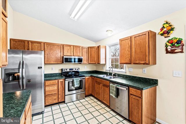 12006 FALCON RIDGE DR, Fredericksburg, VA 22407