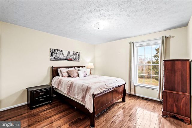 12006 FALCON RIDGE DR, Fredericksburg, VA 22407