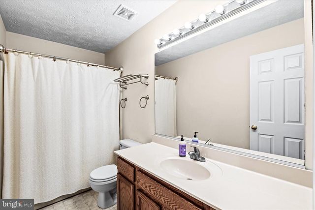 12006 FALCON RIDGE DR, Fredericksburg, VA 22407