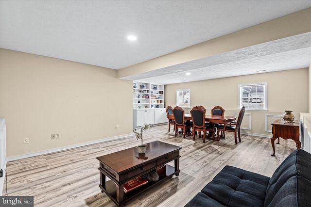 12006 FALCON RIDGE DR, Fredericksburg, VA 22407