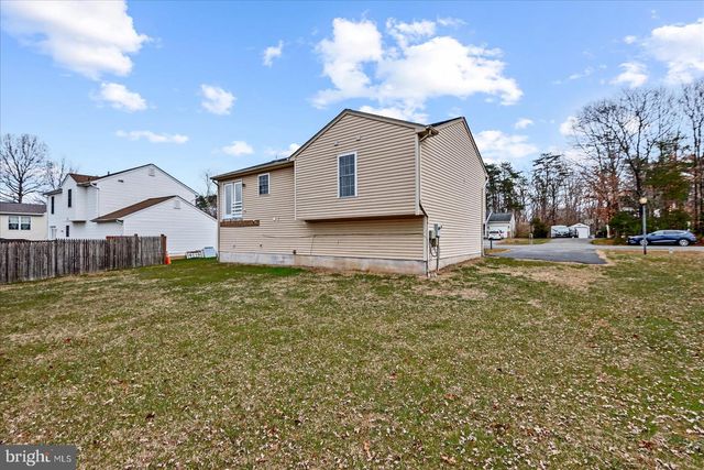 12006 FALCON RIDGE DR, Fredericksburg, VA 22407