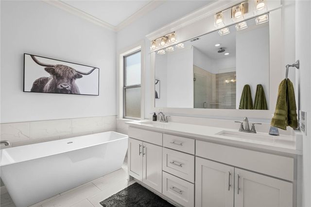 5900 SW Dryden Road, Bentonville, AR 72713