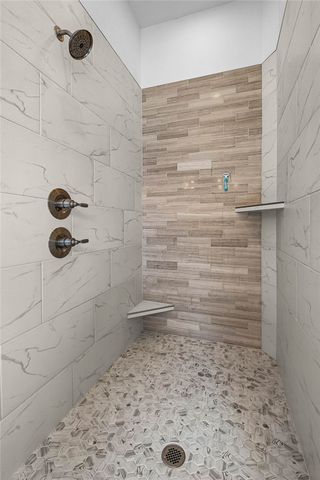 5900 SW Dryden Road, Bentonville, AR 72713