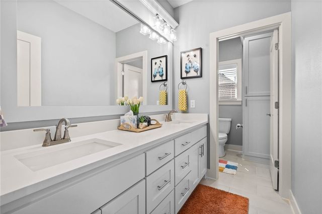 5900 SW Dryden Road, Bentonville, AR 72713