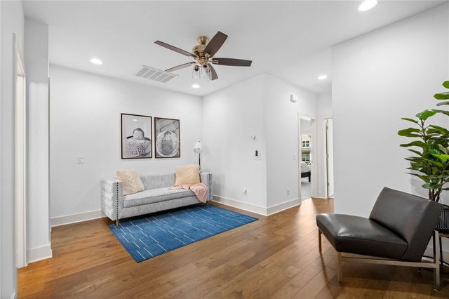 5900 SW Dryden Road, Bentonville, AR 72713