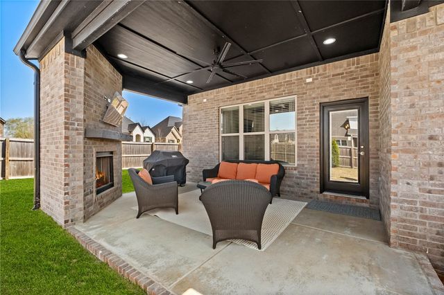 5900 SW Dryden Road, Bentonville, AR 72713