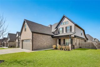 5900 SW Dryden Road, Bentonville, AR 72713