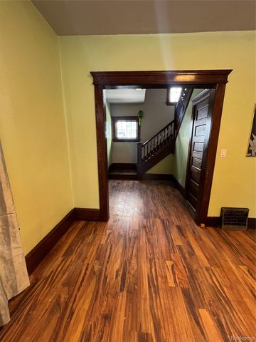 600 W Biddle Street, Jackson, MI 49203