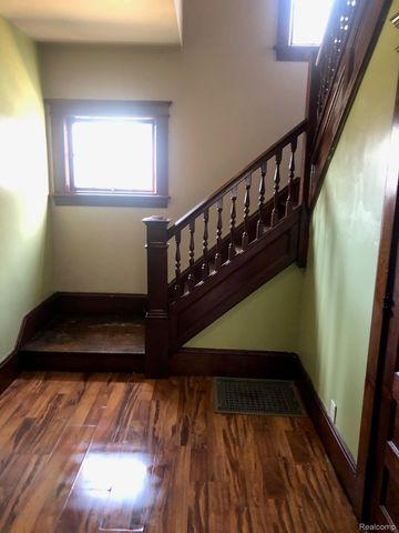 600 W Biddle Street, Jackson, MI 49203