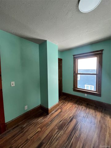 600 W Biddle Street, Jackson, MI 49203