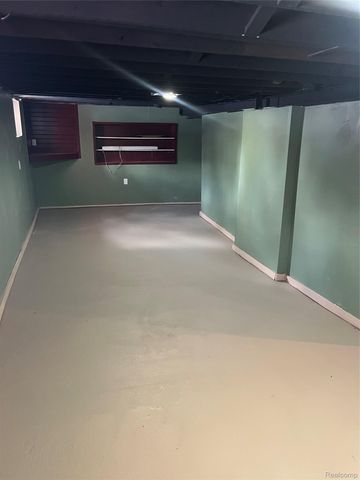 600 W Biddle Street, Jackson, MI 49203